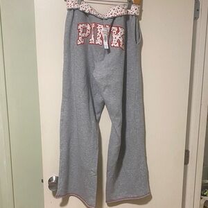 NWT Victorias Secret & Frankie’s Bikinis sweatpants . Medium